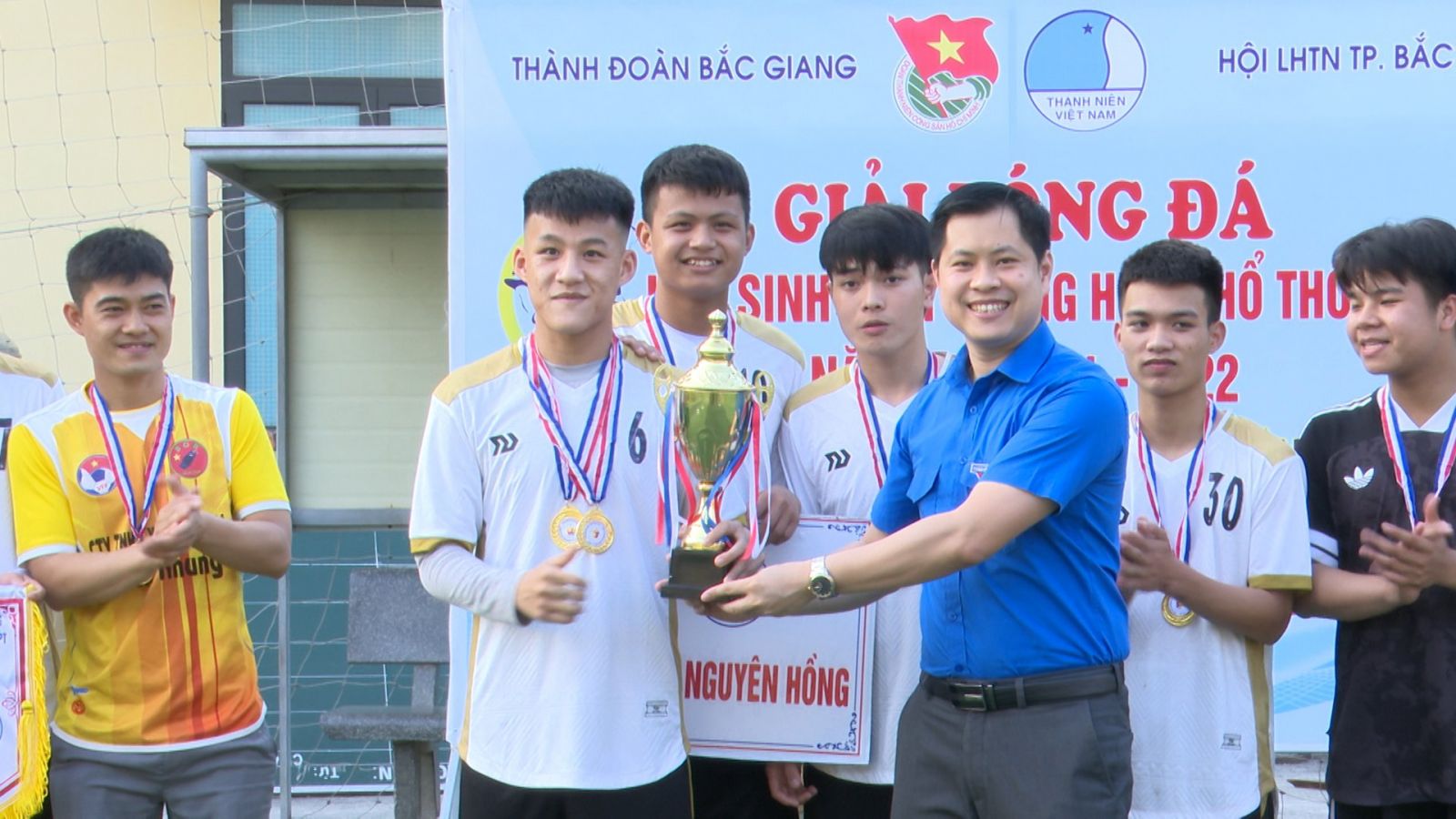 Thành phố Tổ chức thành công giải bóng đá học sinh nam THPT năm học